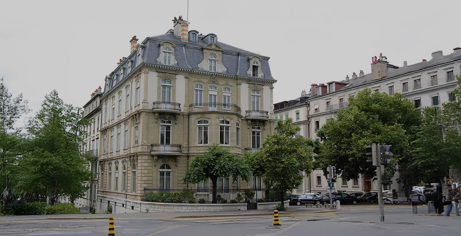 We stand by our clients with commitment, trust, and long-term vision.